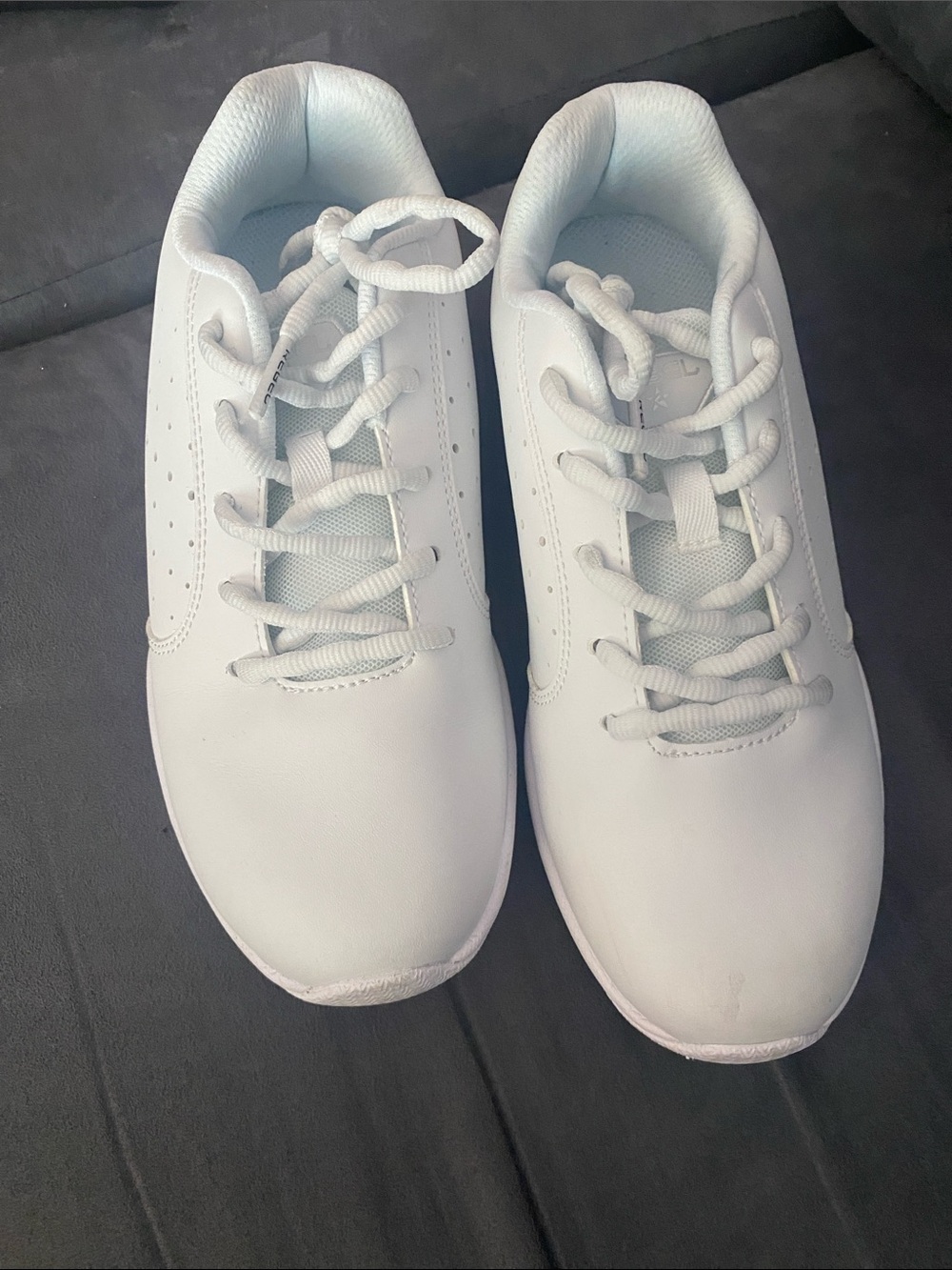 rebels White Low-Top Lace-Up Sneakers. Size 7.5. Really good condition- smudges.